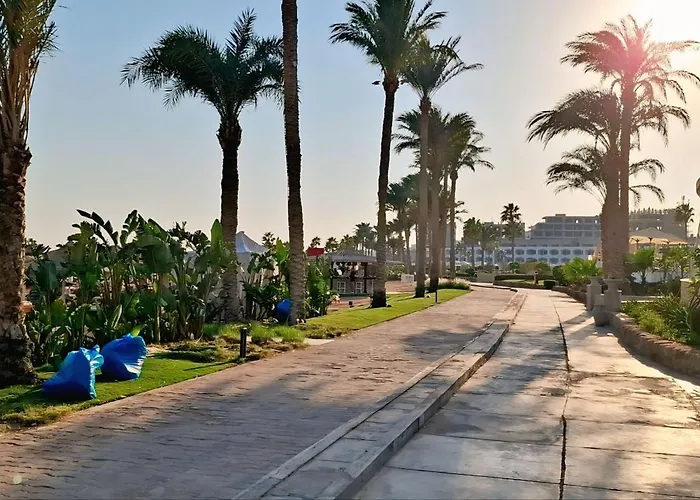 Hills Coral Reef Paradise Szálloda 5*